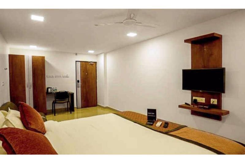 เวนเจอร์ พาร์ค ทุไรปักกัม เจนไน Hotel เชนไน ภายนอก รูปภาพ