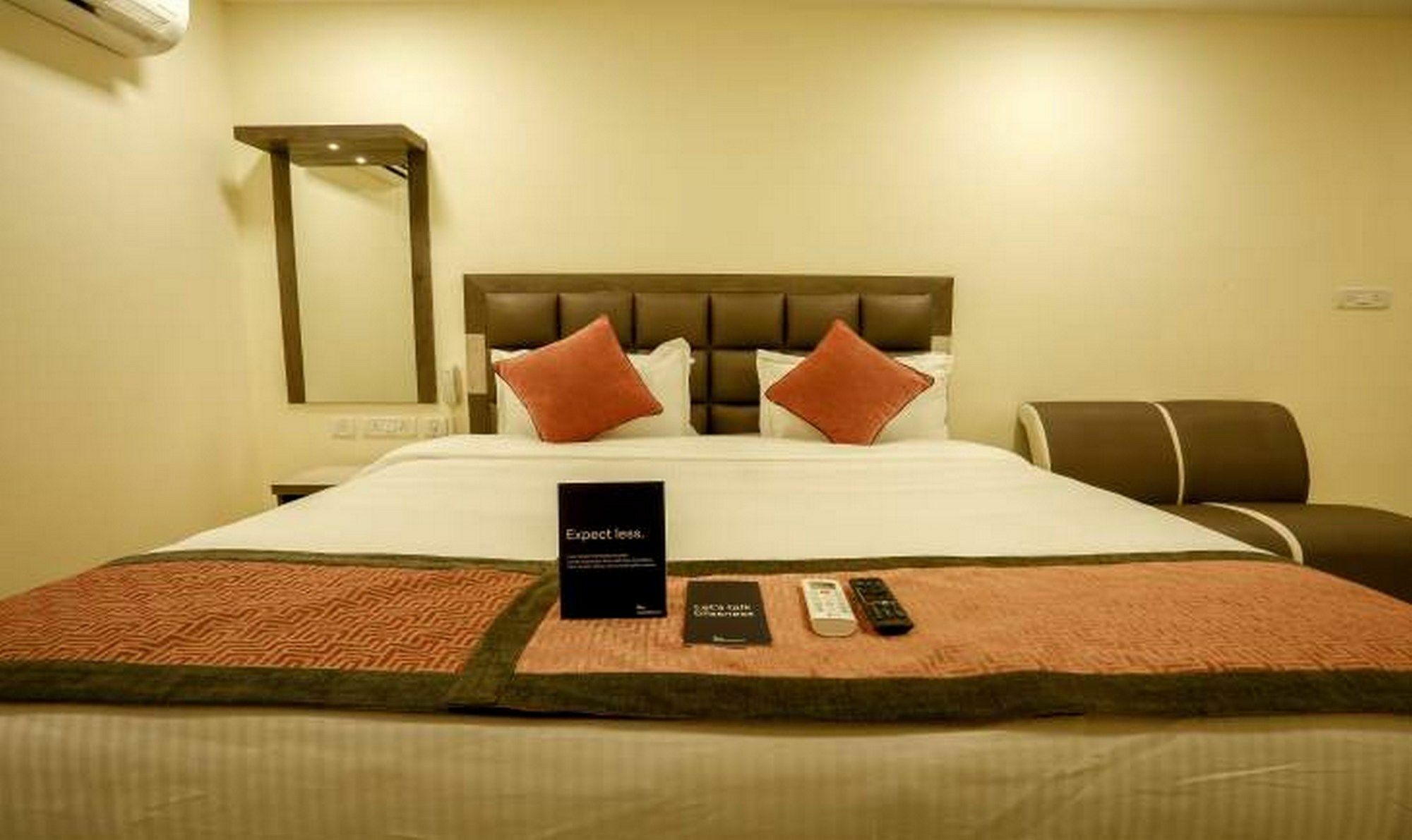 เวนเจอร์ พาร์ค ทุไรปักกัม เจนไน Hotel เชนไน ภายนอก รูปภาพ