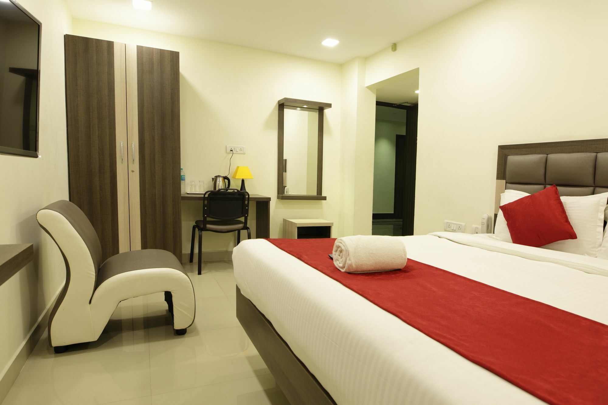 เวนเจอร์ พาร์ค ทุไรปักกัม เจนไน Hotel เชนไน ภายนอก รูปภาพ