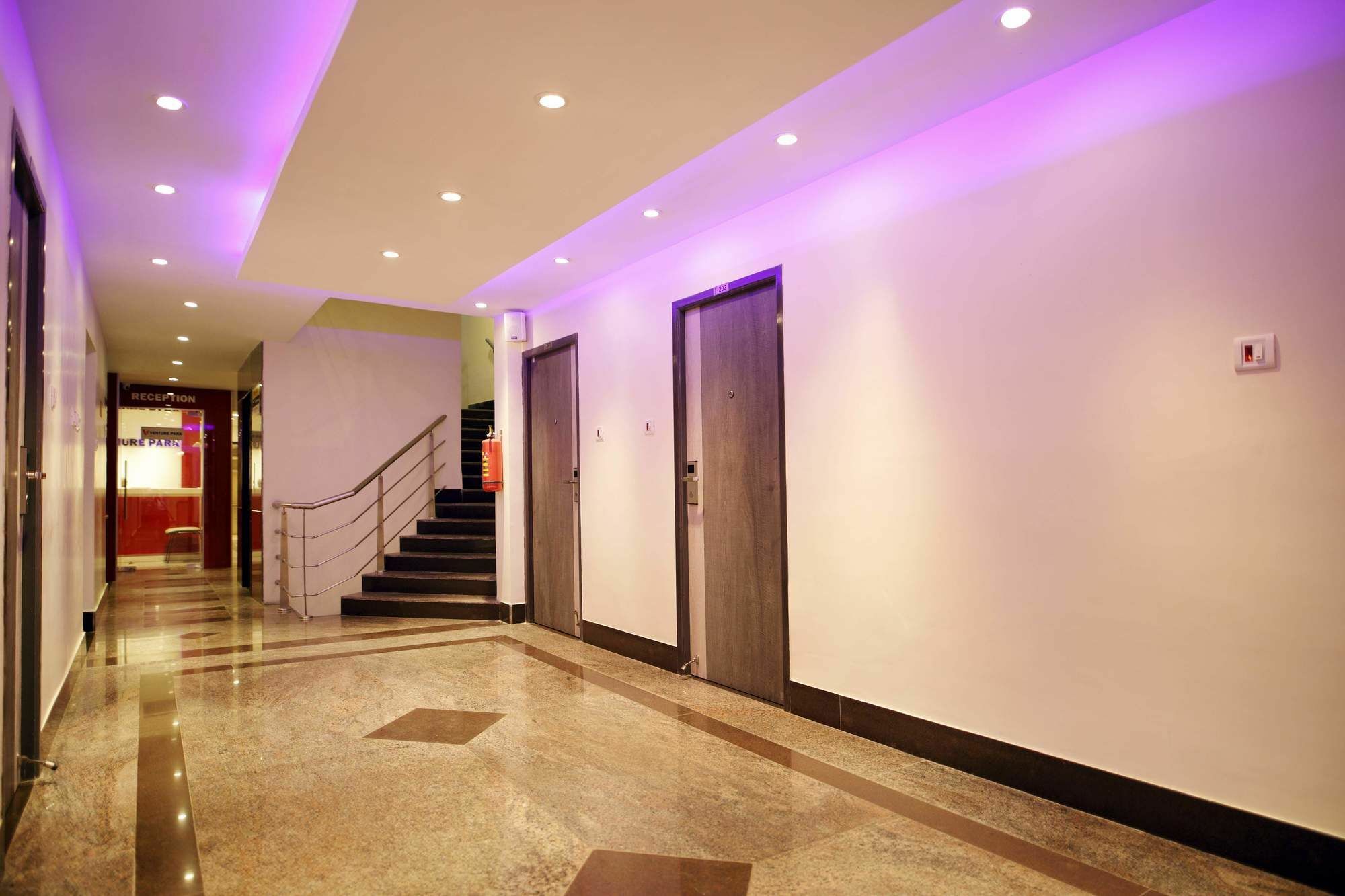 เวนเจอร์ พาร์ค ทุไรปักกัม เจนไน Hotel เชนไน ภายนอก รูปภาพ