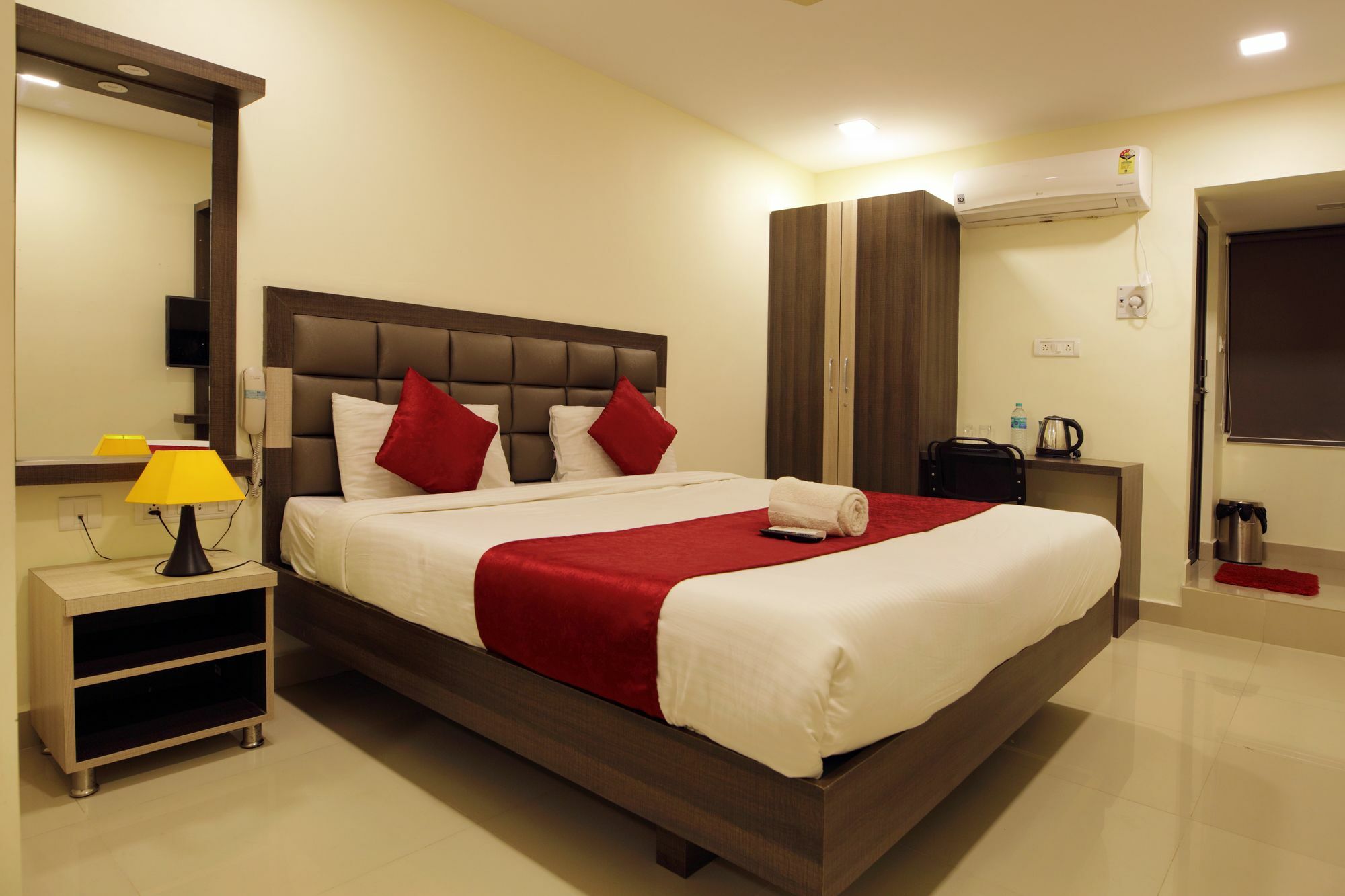 เวนเจอร์ พาร์ค ทุไรปักกัม เจนไน Hotel เชนไน ภายนอก รูปภาพ