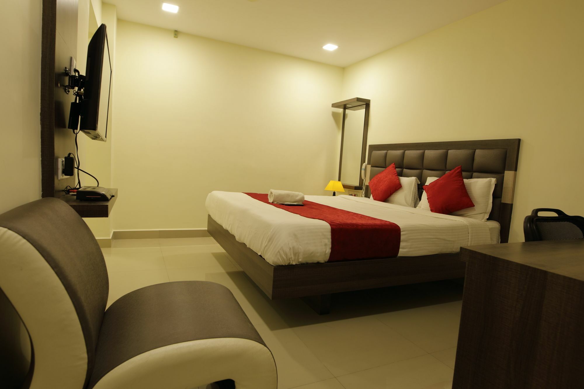 เวนเจอร์ พาร์ค ทุไรปักกัม เจนไน Hotel เชนไน ภายนอก รูปภาพ